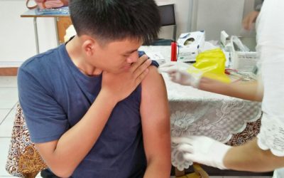 Pemberian Vaksin Difteri Kerjasama antara SMA Taruna Bakti dengan Dinas Kesehatan Kota Bandung