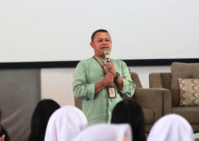 Kepala SMA Taruna Bakti - Asep Gunawan