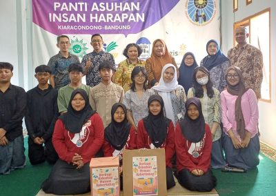 Menguatkan Empati dalam Merangkai Harapan Bakti Sosial SMA Taruna Bakti 2025